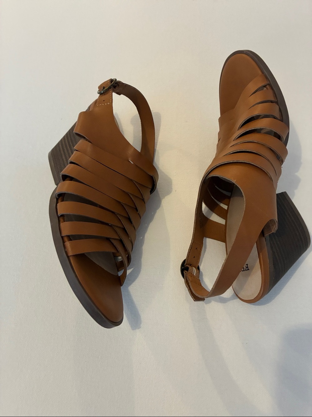 Frye & Co Brown Multi-Strap Brown Block Heel Sandals Sz 7 Worn 1x - Picture 2 of 5